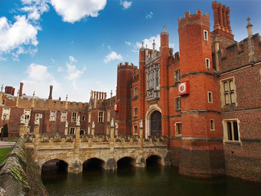 Secrets of Hampton court